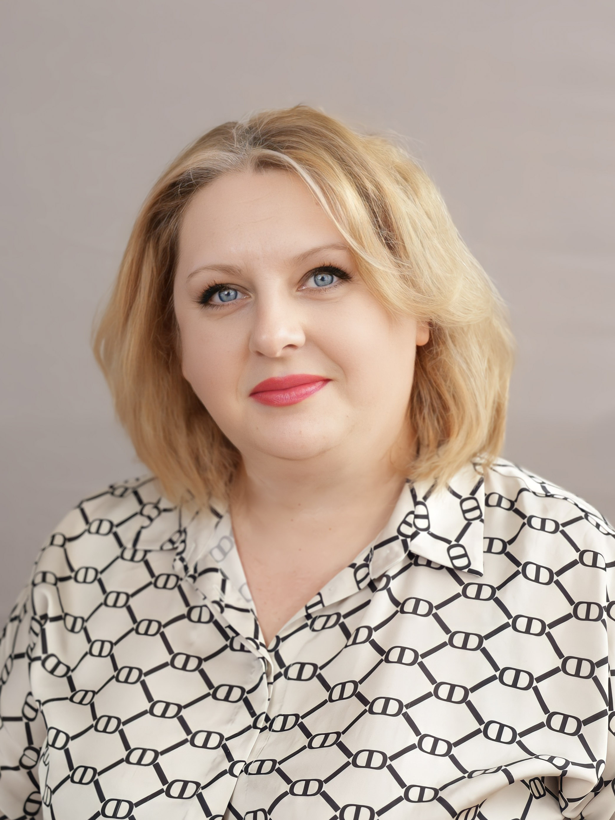 Ерохова Оксана Петровна.